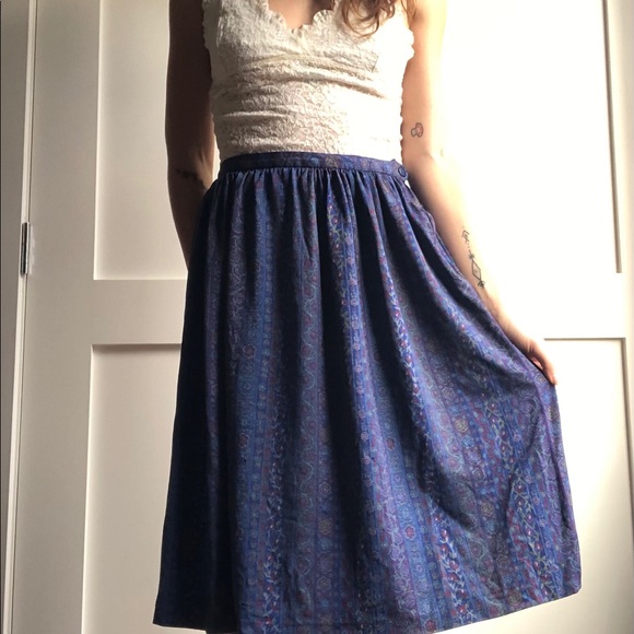 Vintage Print Midi Skirt - Picture 2 of 2